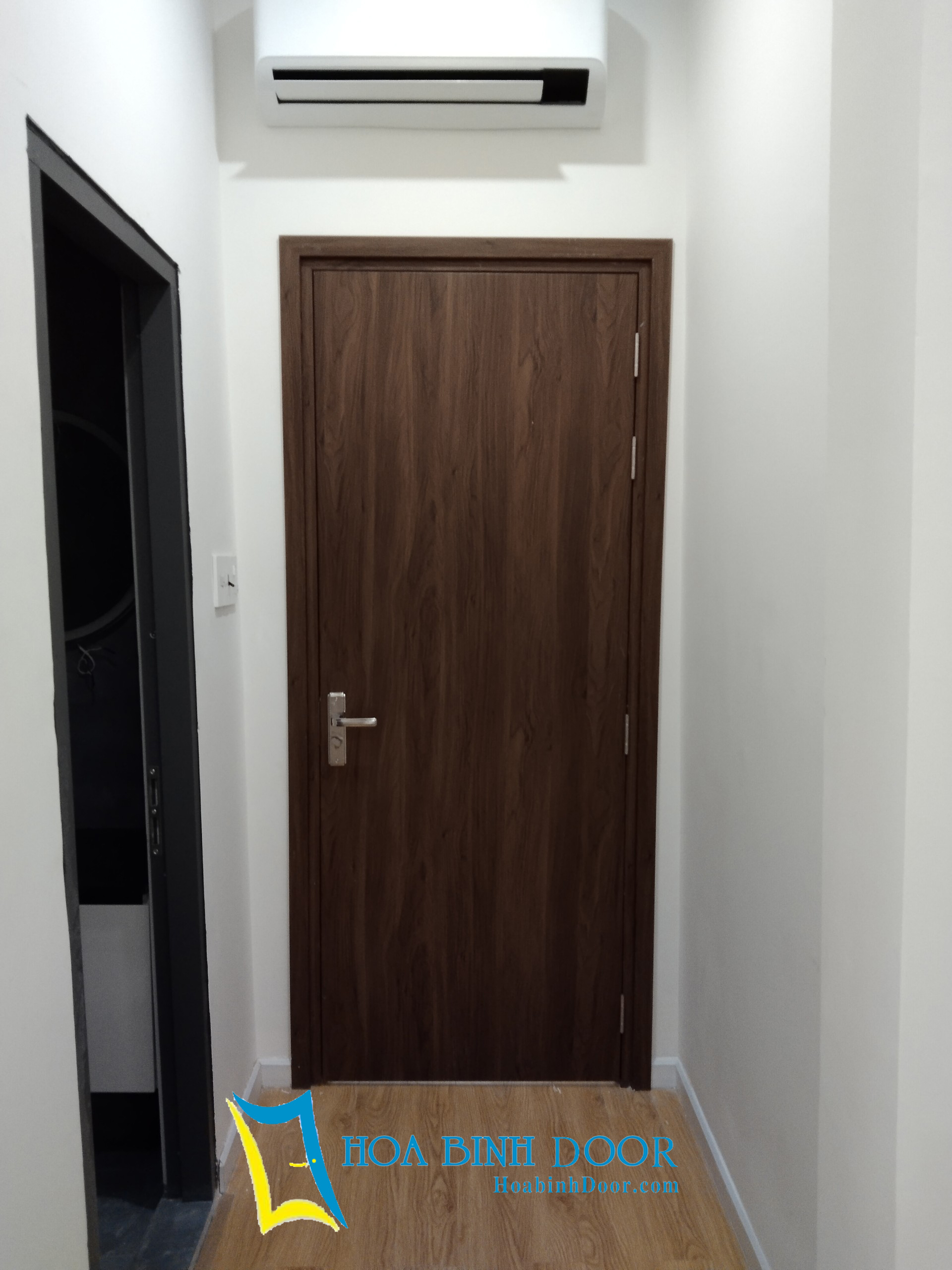 TOP NHỮNG MẪU CỬA NHỰA COMPOSITE