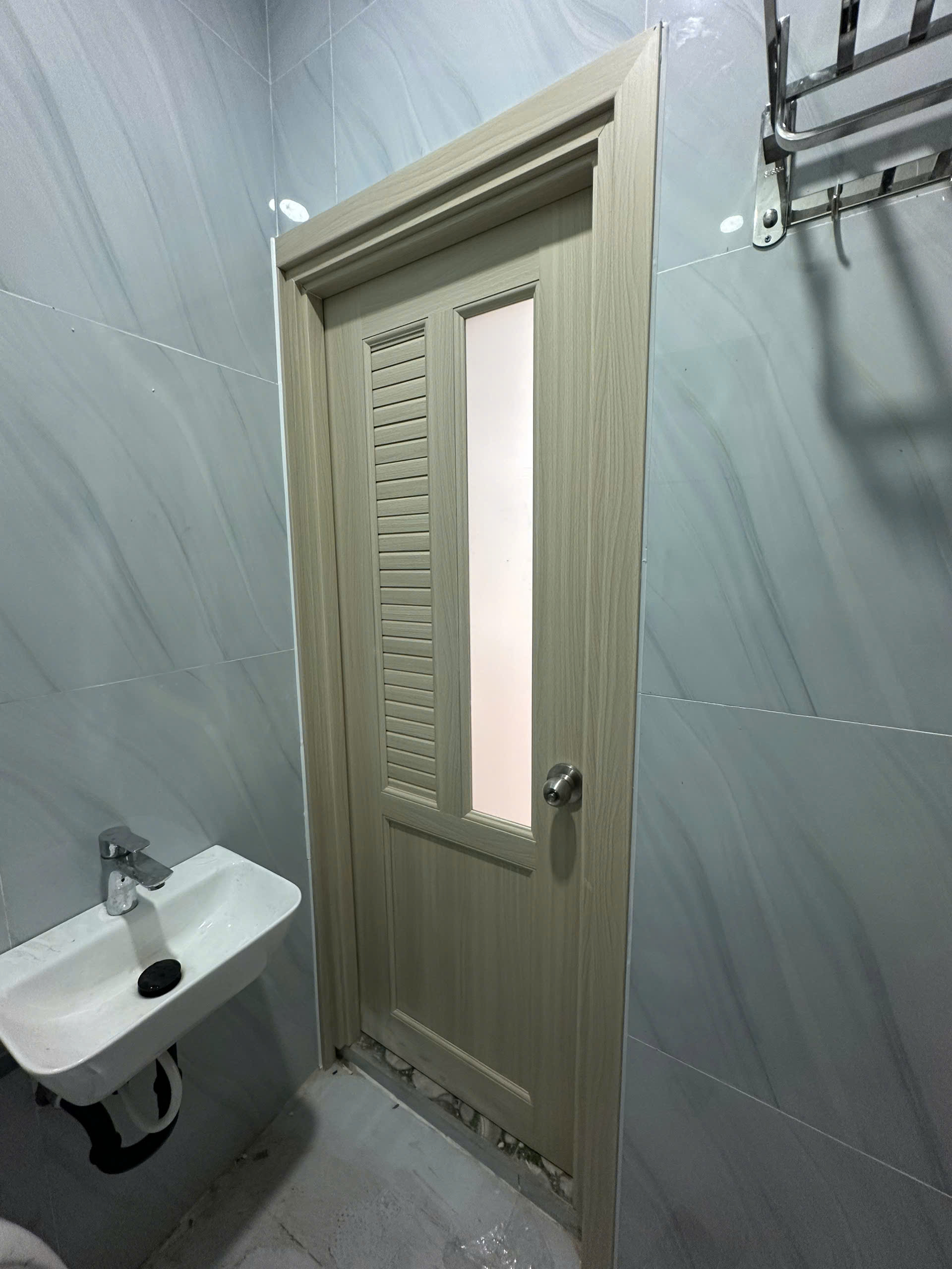 Cửa nhựa gỗ đài loan quận 4