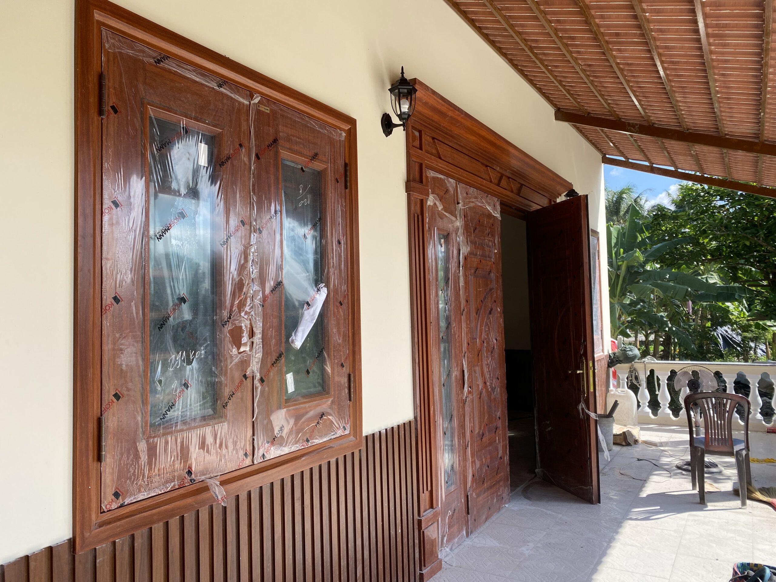 Cửa thép vân gỗ tại quận 3