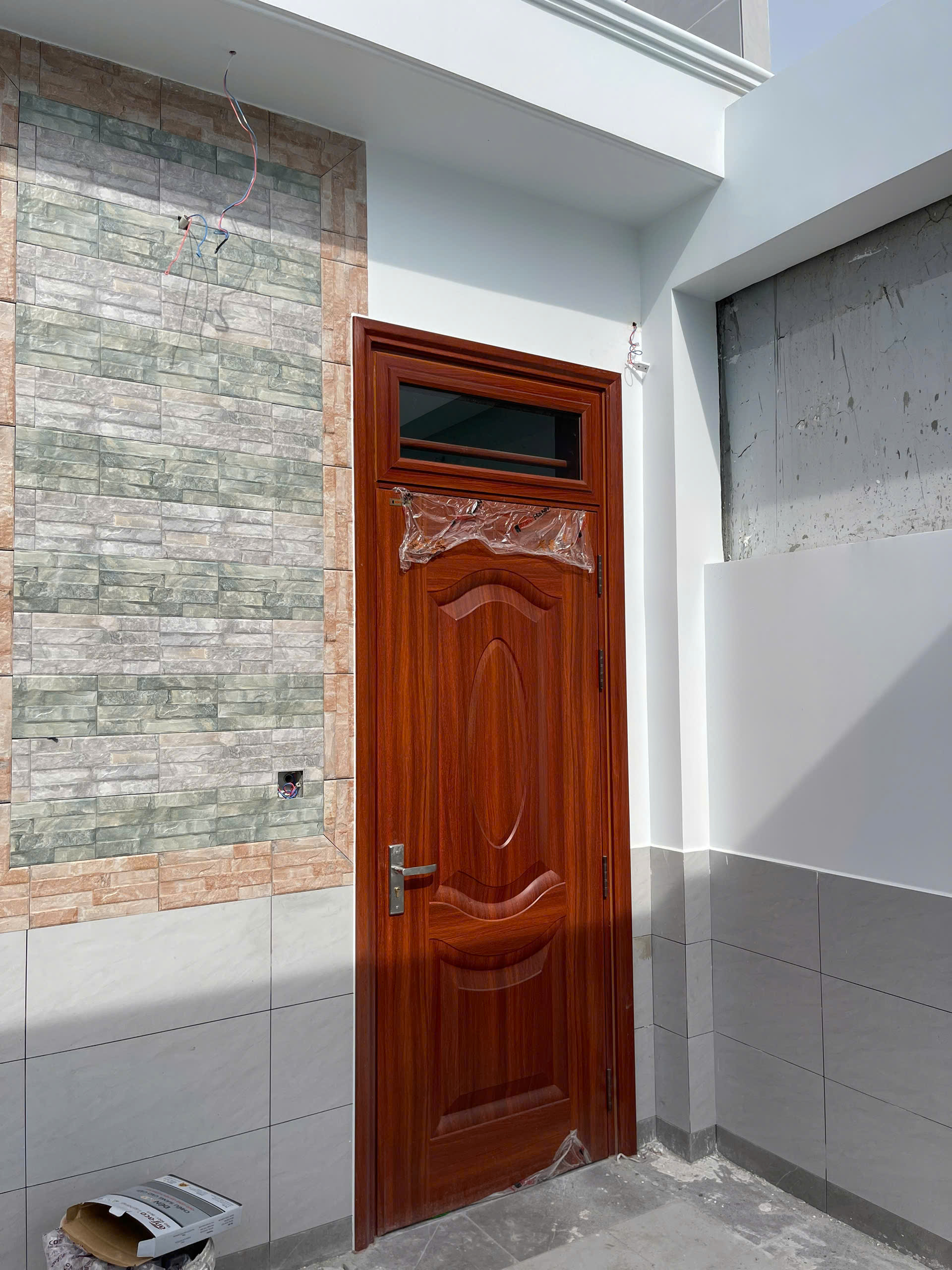 Cấu tạo cửa thép vân gỗ TP.HCM