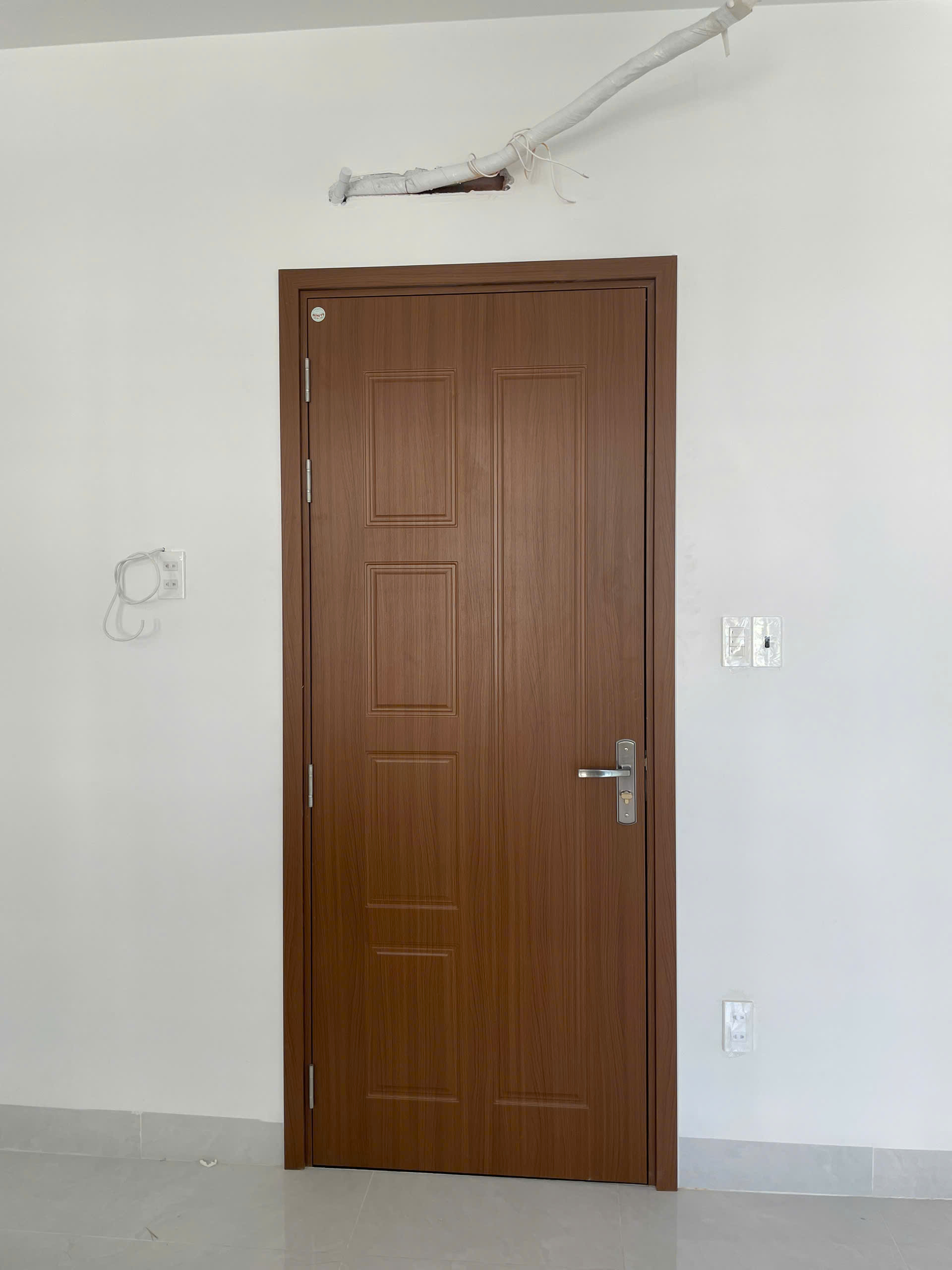 Cửa nhựa gỗ composite tại Thuận An