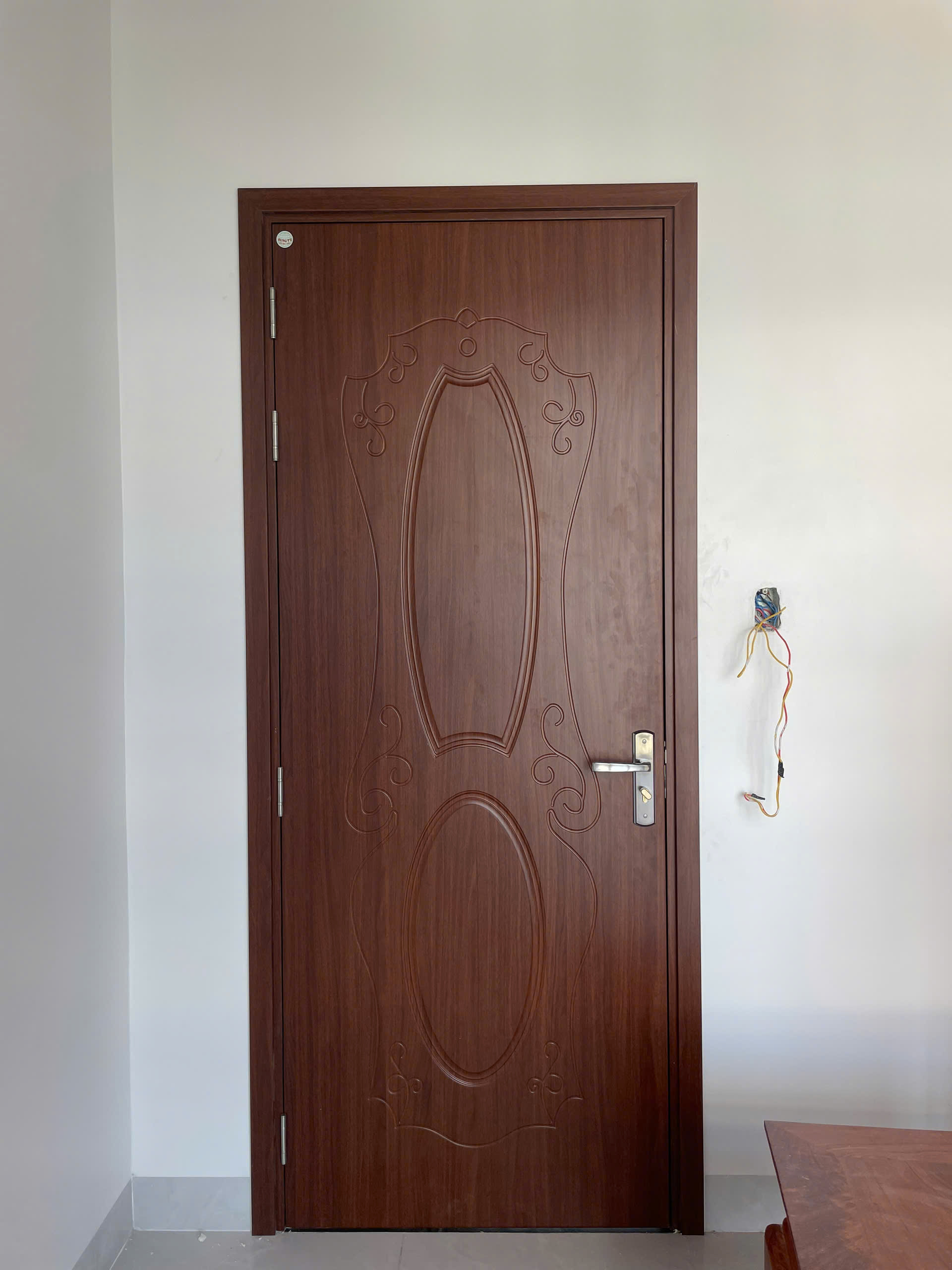 Cửa nhựa gỗ composite tại Thuận An