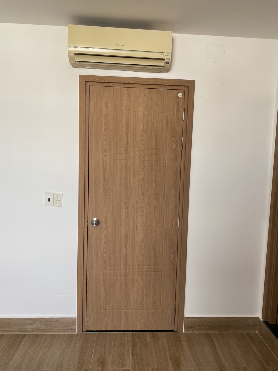 Giá cửa nhựa gỗ composite