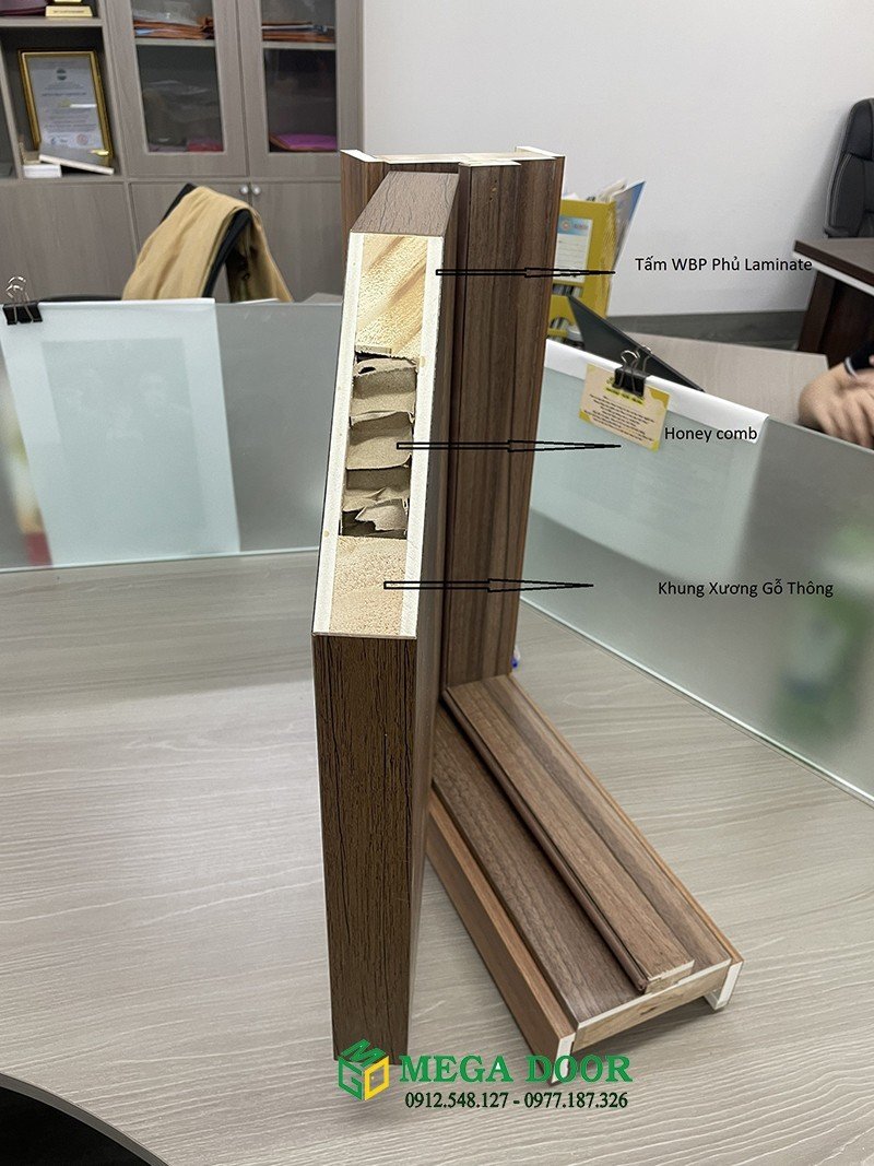 Cửa gỗ công nghiệp MDF tại Tân Bình