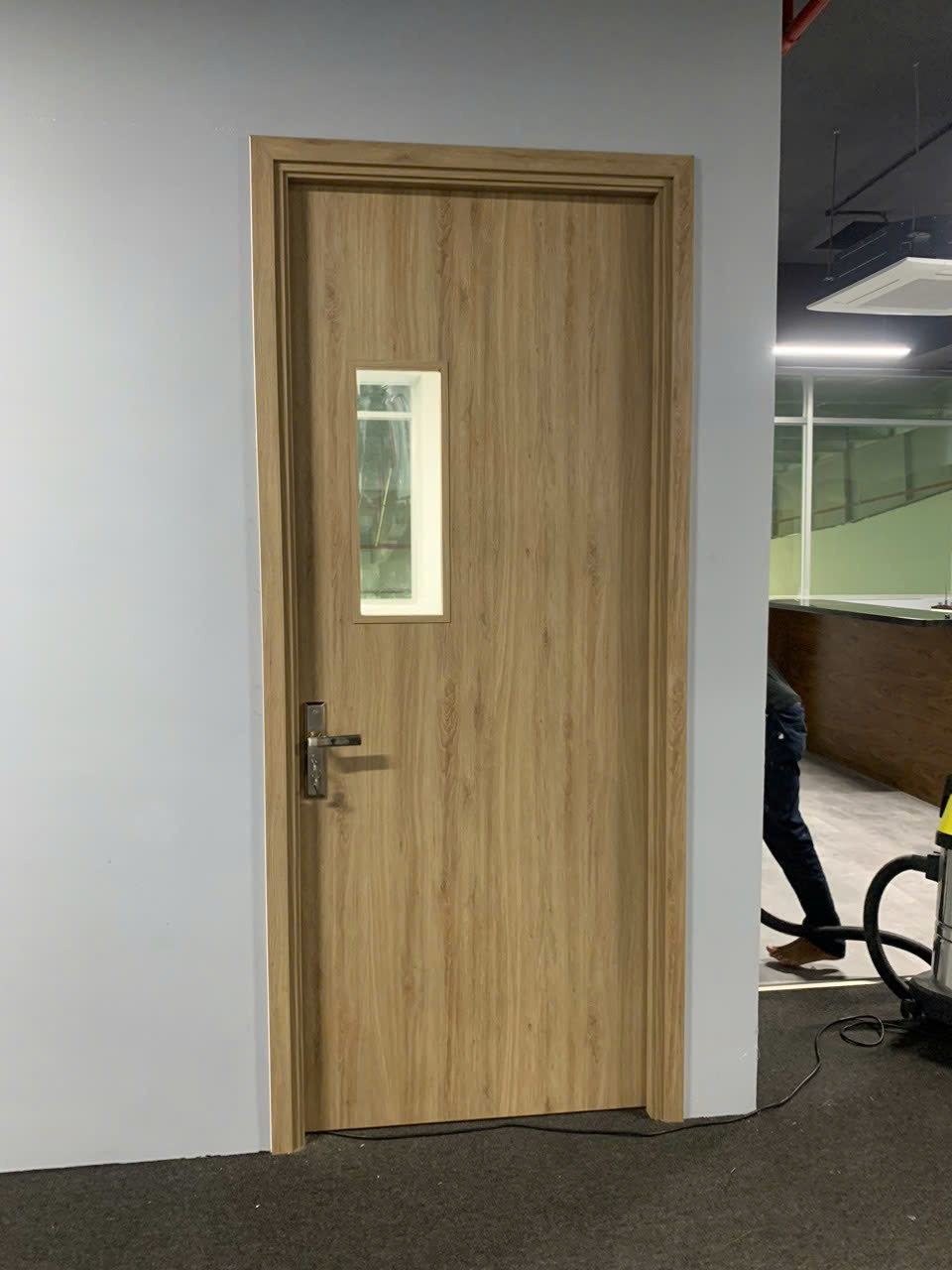 Cửa gỗ công nghiệp MDF tại Tân Bình