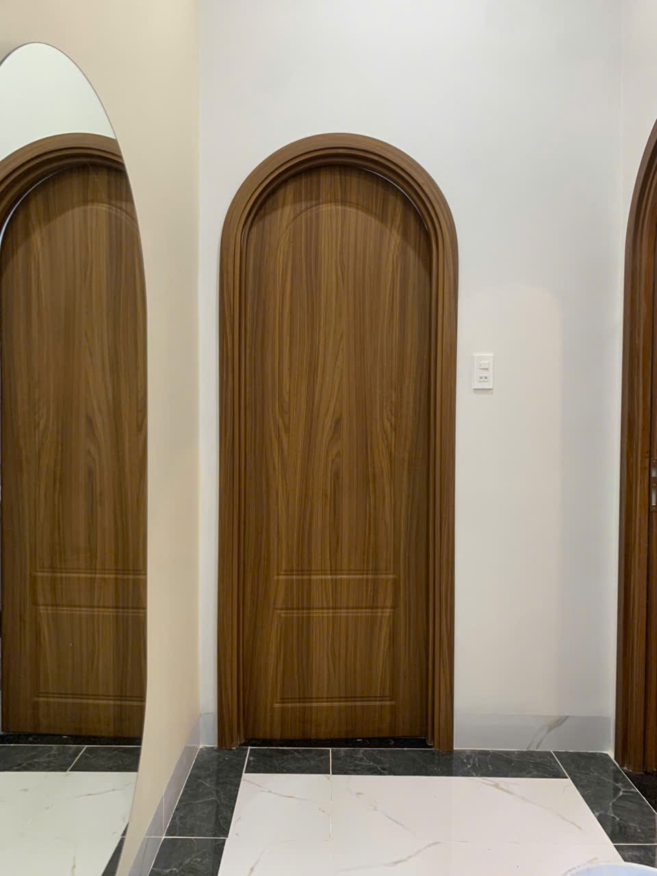 Cửa vòm nhựa giả gỗ composite