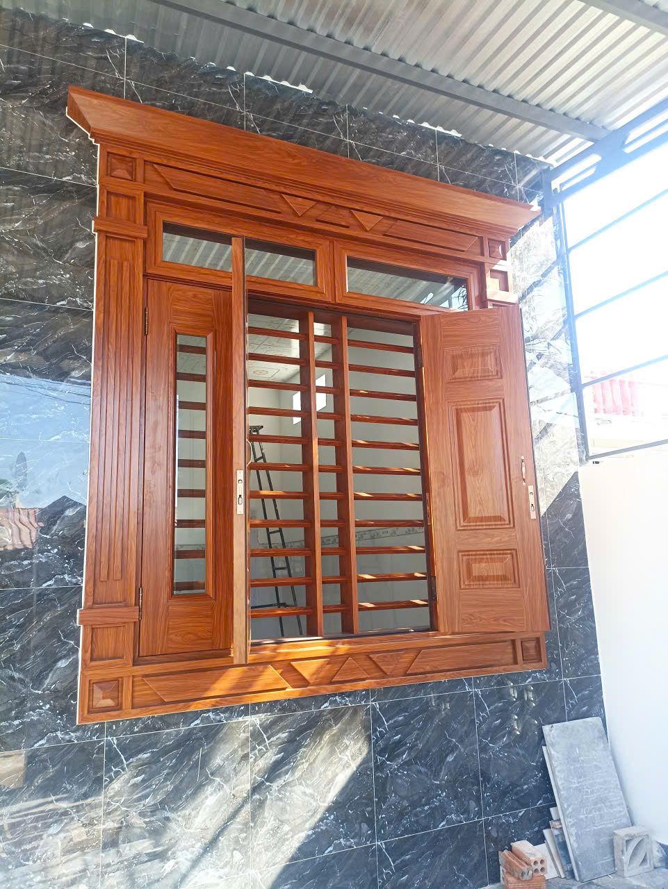 Cửa thép vân gỗ tại Thủ Đức