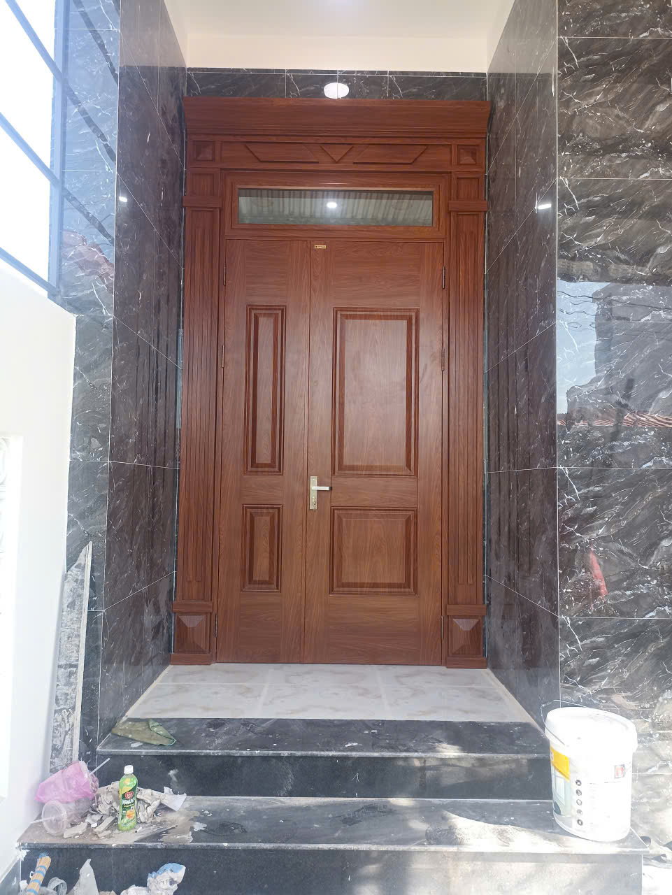 Cửa thép vân gỗ tại Thủ Đức