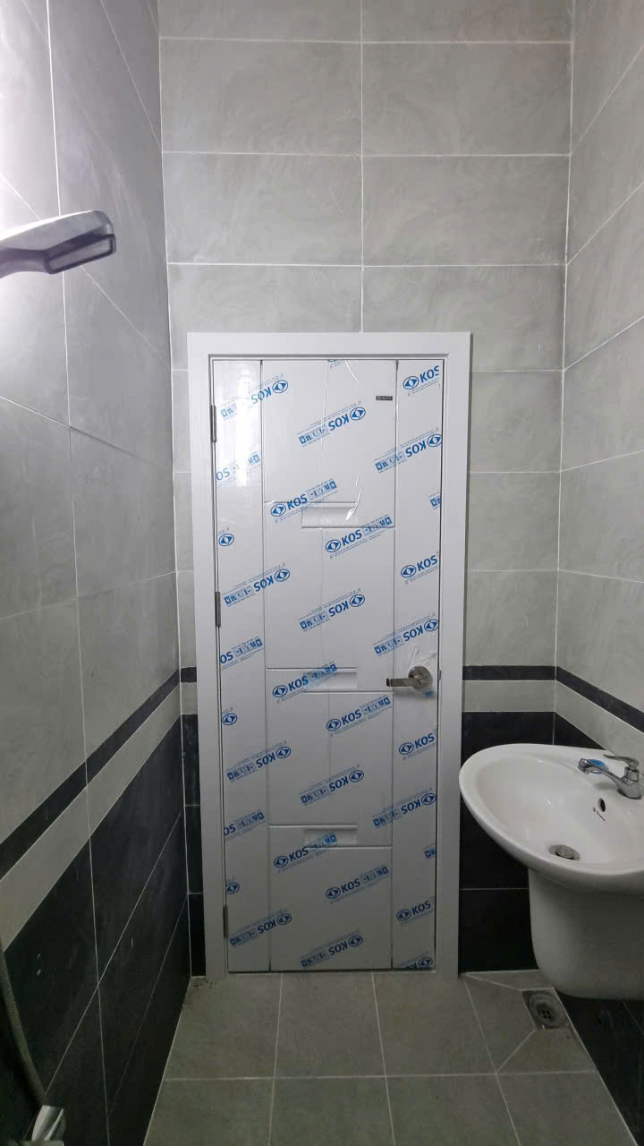 Cửa nhựa abs chính hãng kos